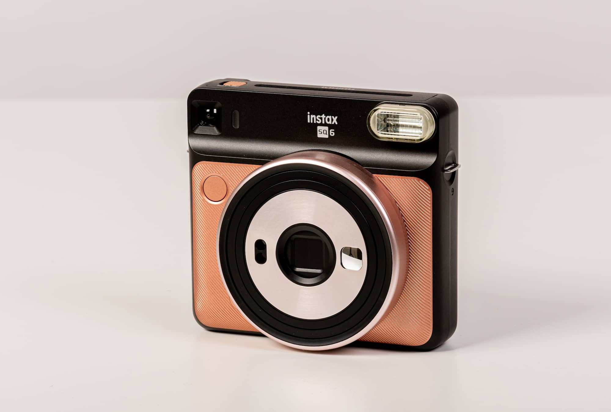 product shot image of fujifilm square sq6 camera