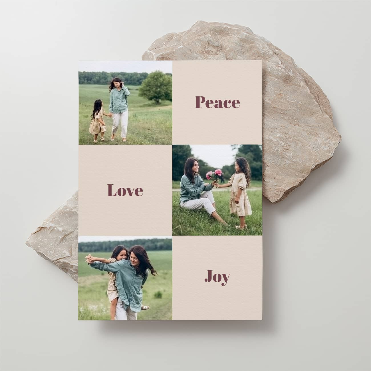Create holidy photo cards one of our pre-designed templates or design your own