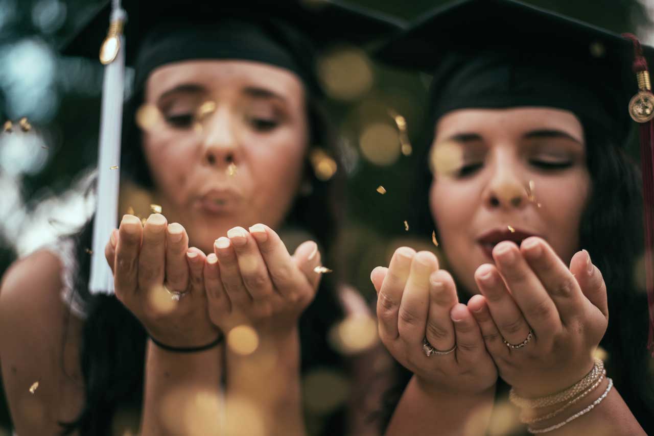 20 Tips for Great Graduation Day Photos