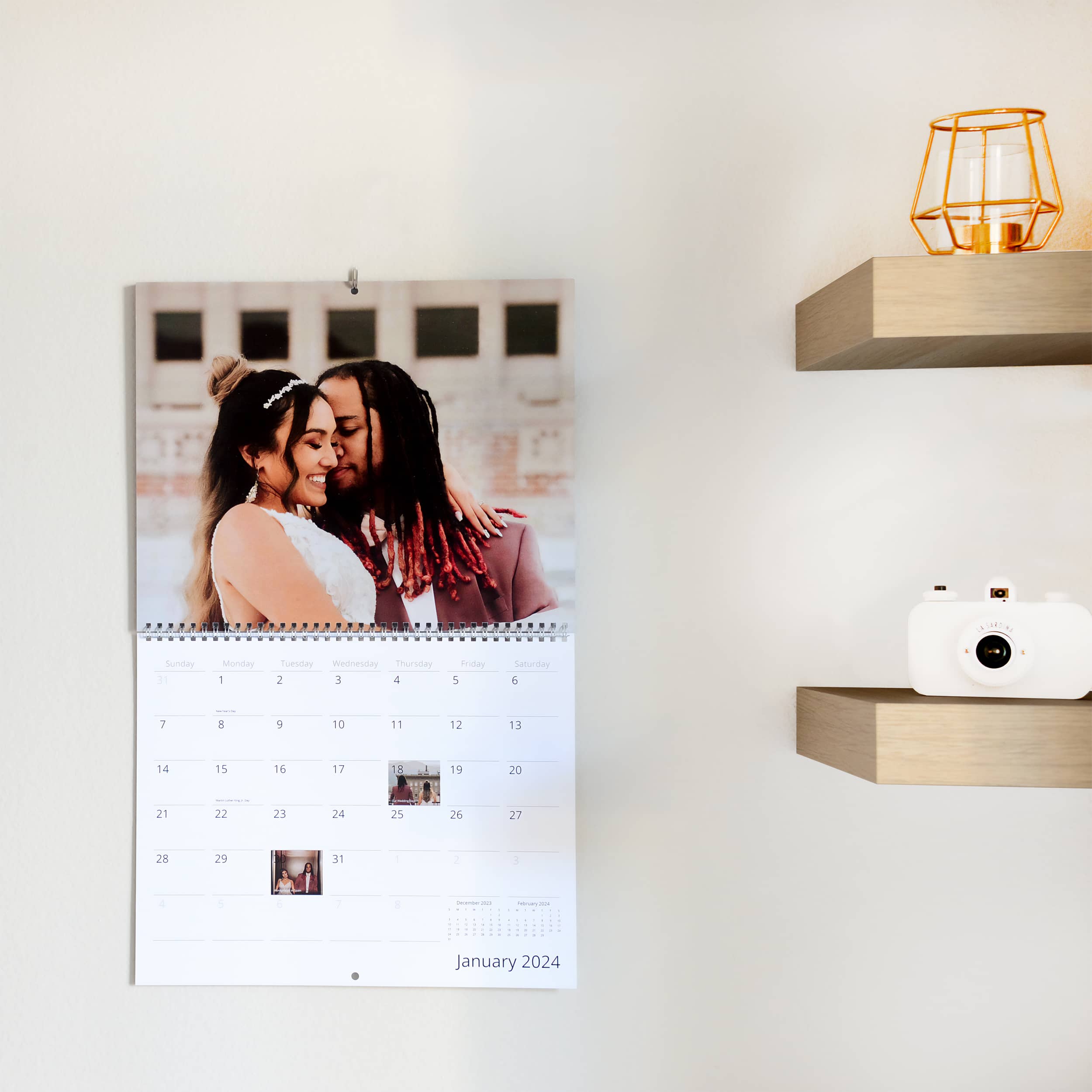 How to make a custom calendar for a gift