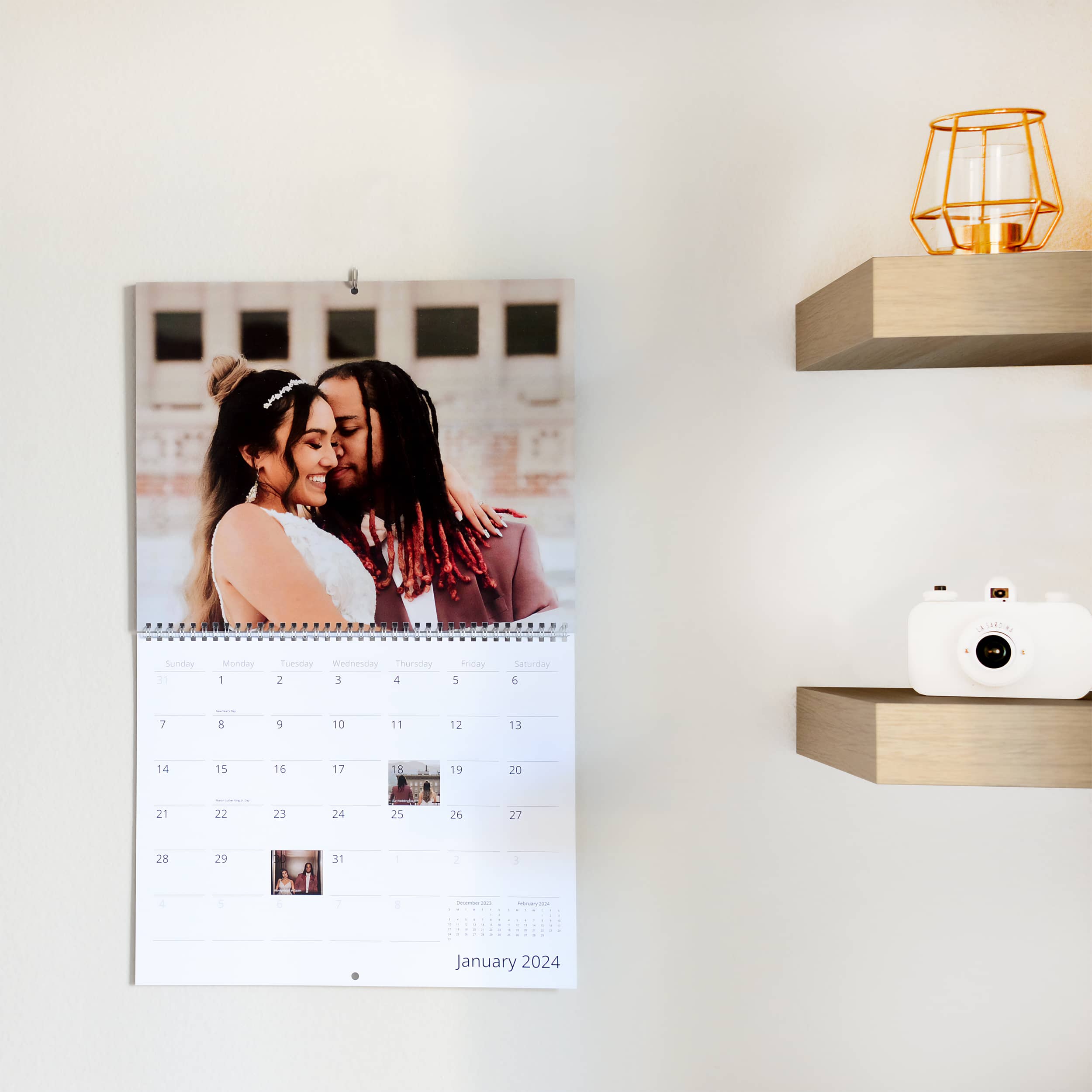 How to Make a Custom Calendar for a Gift Mimeo Photos